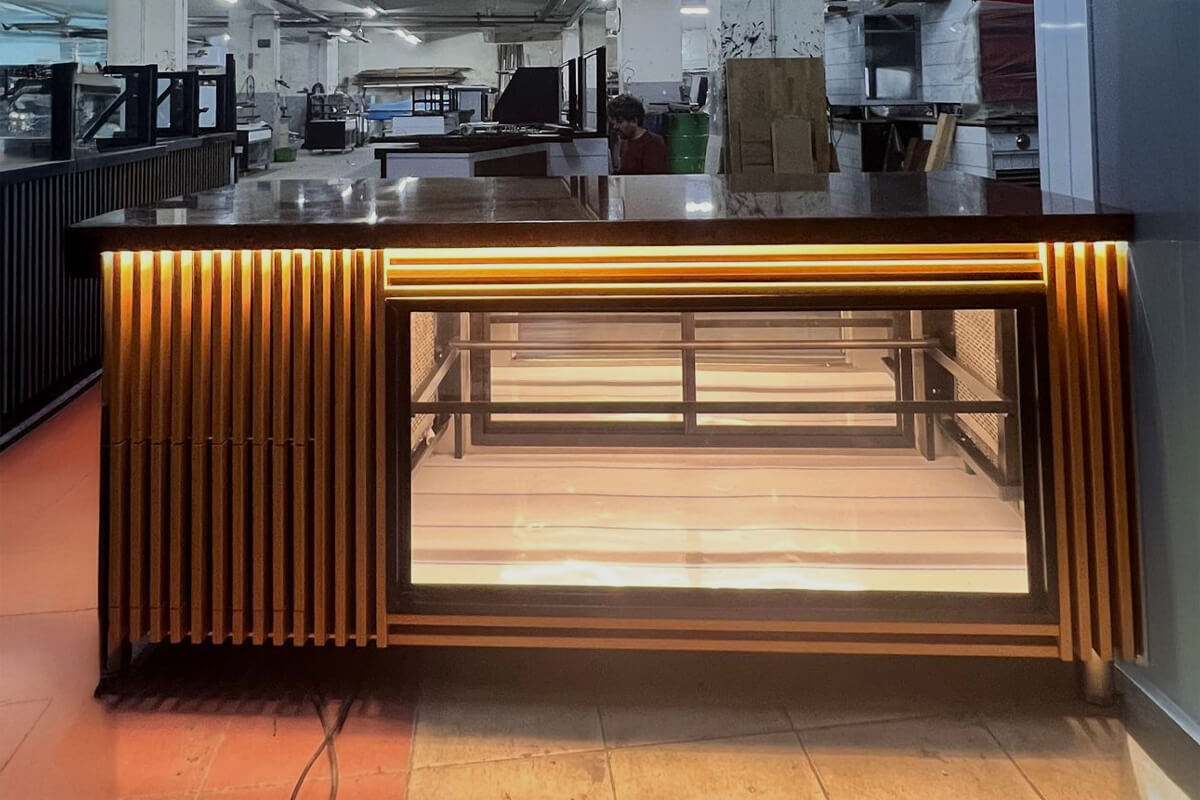 led-isikli-ahsap-cubuk-panel-kebab-dolabi LED Işıklı Ahşap Çubuk Panel Kebab Dolabı